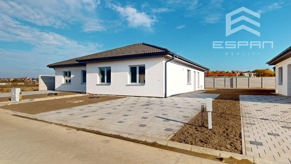 4 izb. rodinný bungalov s príjemnou dispozíciou v prevedení holodom/štandard!!