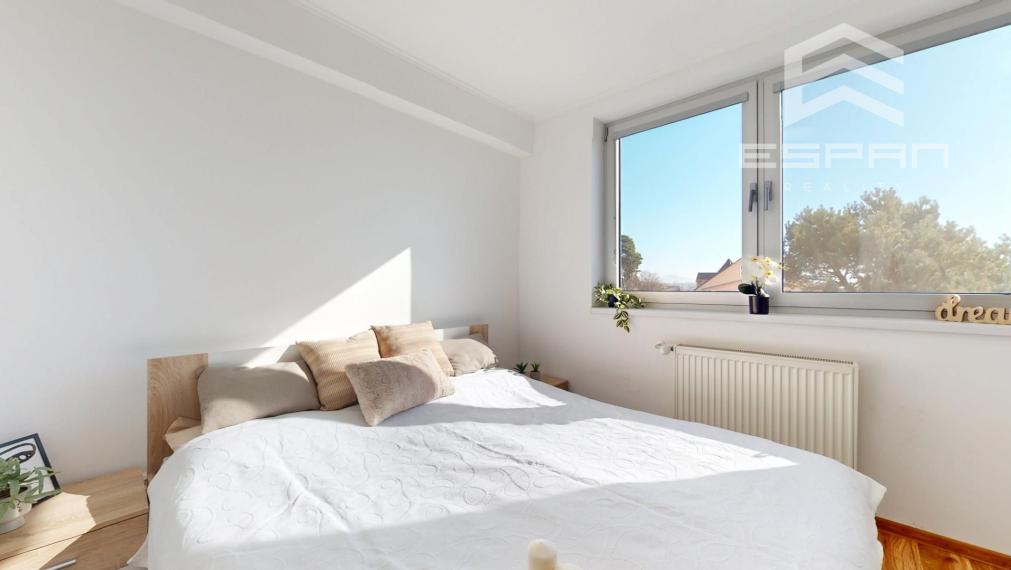 Vkusne zrekonštruovaný 3 izb. byt v byt. dome s garážou a pivnicou o výmere 16 m2!!