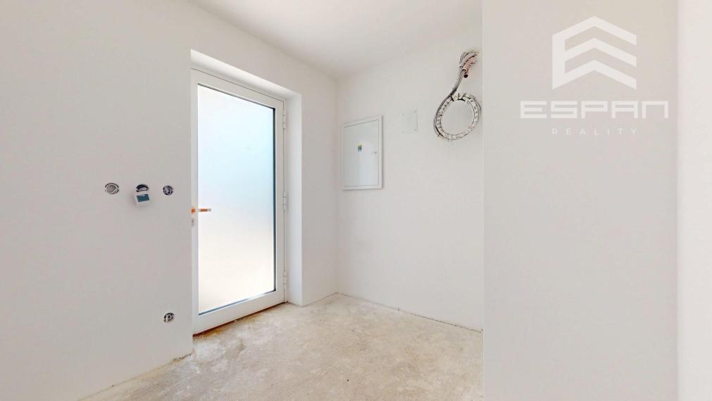 Novostavba 5 izb. rodinného domu s premyslenou dispozíciou v pokojnej lokalite v obci Kostolište