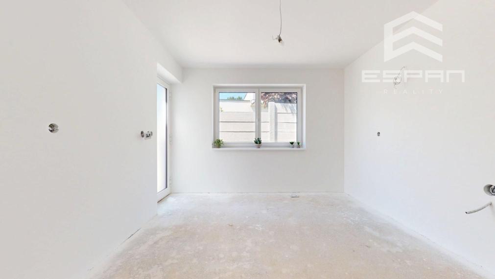 Novostavba 5 izb. rodinného domu s premyslenou dispozíciou v pokojnej lokalite v obci Kostolište