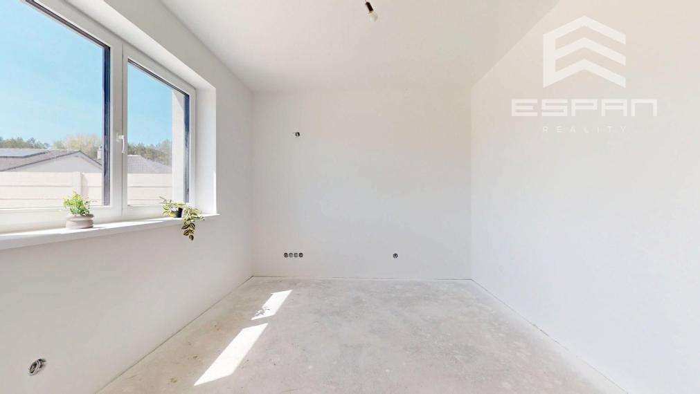 Novostavba 5 izb. rodinného domu s premyslenou dispozíciou v pokojnej lokalite v obci Kostolište