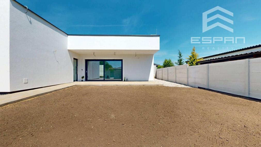 Novostavba 5 izb. rodinného domu s premyslenou dispozíciou v pokojnej lokalite v obci Kostolište