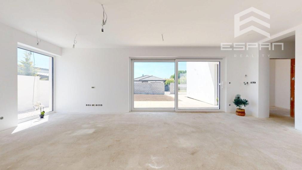 Novostavba 5 izb. rodinného domu s premyslenou dispozíciou v pokojnej lokalite v obci Kostolište