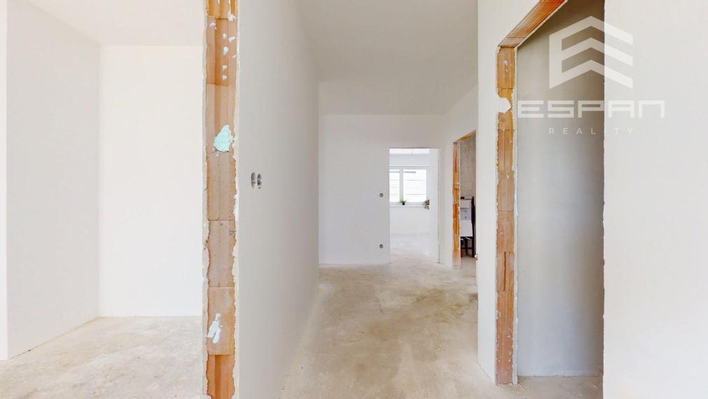 Novostavba 5 izb. rodinného domu s premyslenou dispozíciou v pokojnej lokalite v obci Kostolište