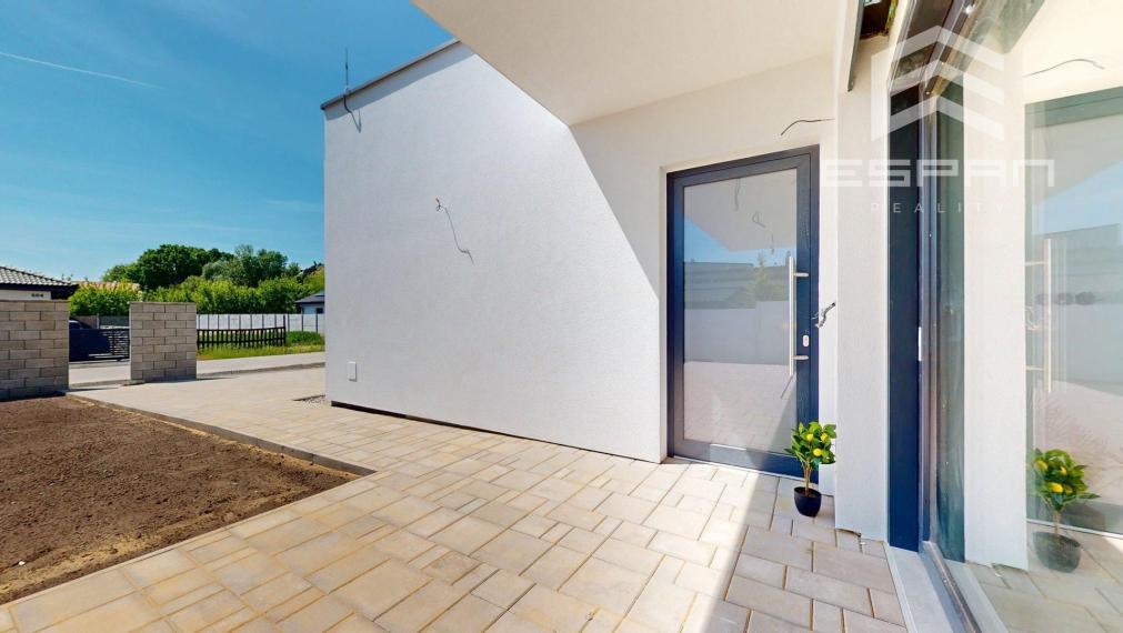 Novostavba 5 izb. rodinného domu s premyslenou dispozíciou v pokojnej lokalite v obci Kostolište