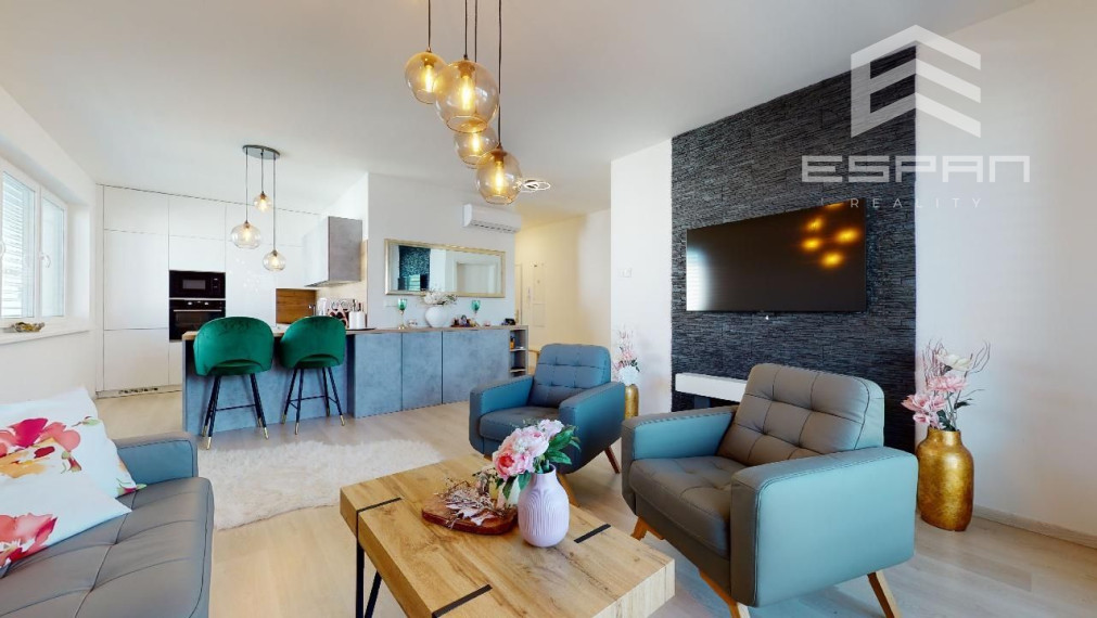 **NA PRENÁJOM: Exkluzívny 2 izbový byt s parkovaním v Kostolišti!!