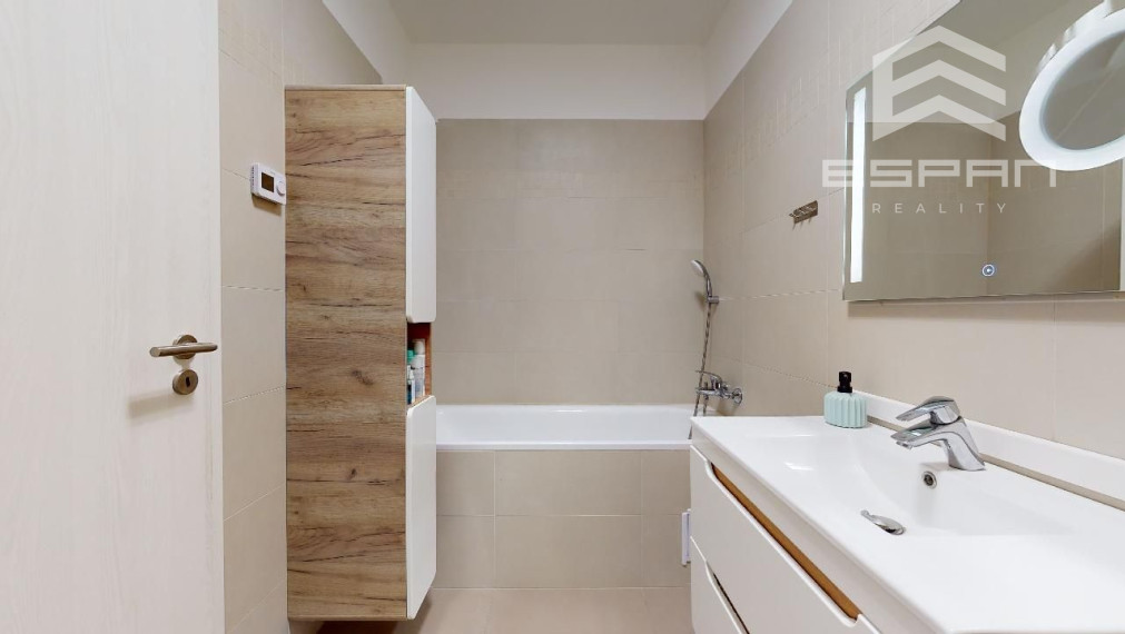 **NA PRENÁJOM: Exkluzívny 2 izbový byt s parkovaním v Kostolišti!!