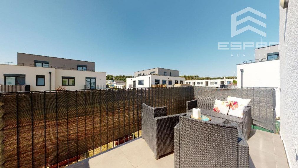 **NA PRENÁJOM: Exkluzívny 2 izbový byt s parkovaním v Kostolišti!!