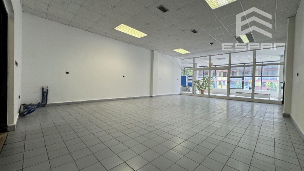 Obchodný/kancelársky priestor o výmere 75 m2 na ul. Záhorácka v Malackách