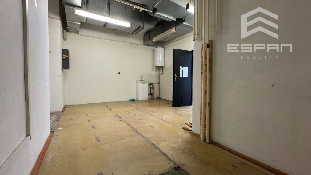 Obchodný/kancelársky priestor o výmere 75 m2 na ul. Záhorácka v Malackách