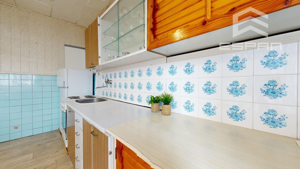 Zachovalý rodinný dom v centre obce Jakubov s pekným pozemkom