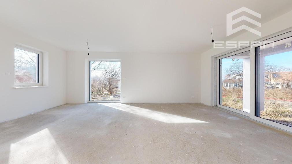 SKOLAUDOVANÝ 4 izb. rodinný bungalov s praktickou dispozíciou v obci Jablonové len 25 min od BA!!