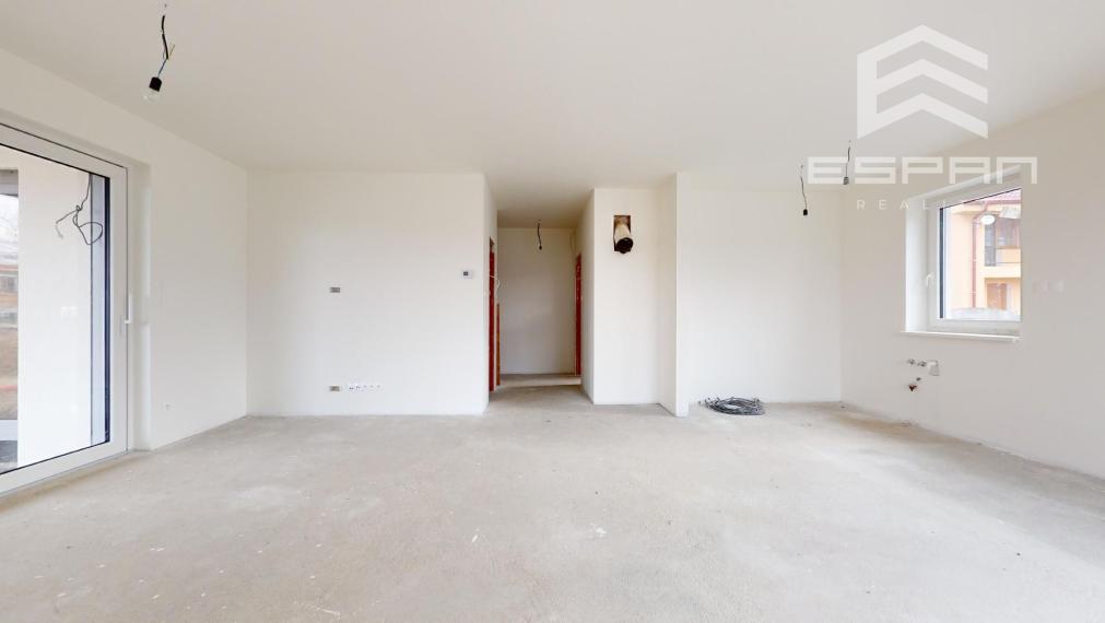 SKOLAUDOVANÝ 4 izb. rodinný bungalov s praktickou dispozíciou v obci Jablonové len 25 min od BA!!