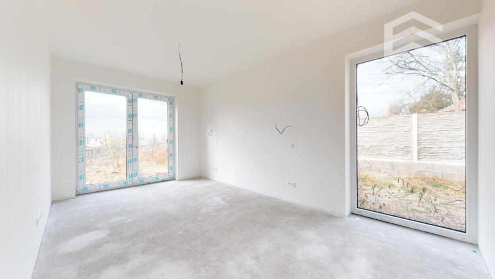 SKOLAUDOVANÝ 4 izb. rodinný bungalov s praktickou dispozíciou v obci Jablonové len 25 min od BA!!