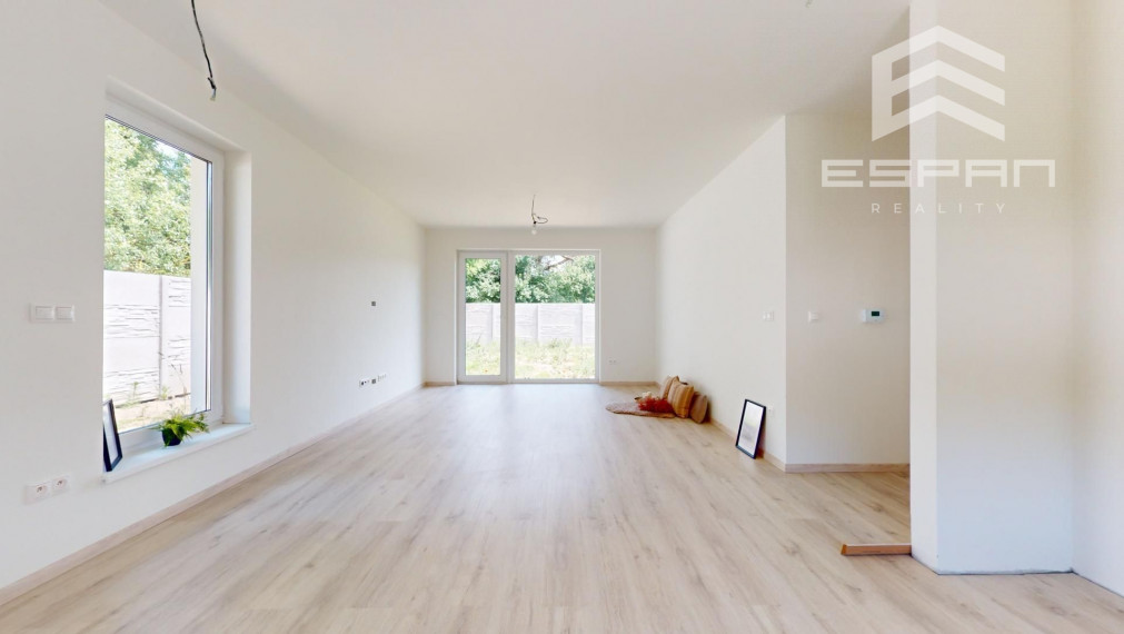 NOVOSTAVBA: 4 izb. rodinný bungalov vyhotovený v ŠTANDARDE v obci Sekule!!