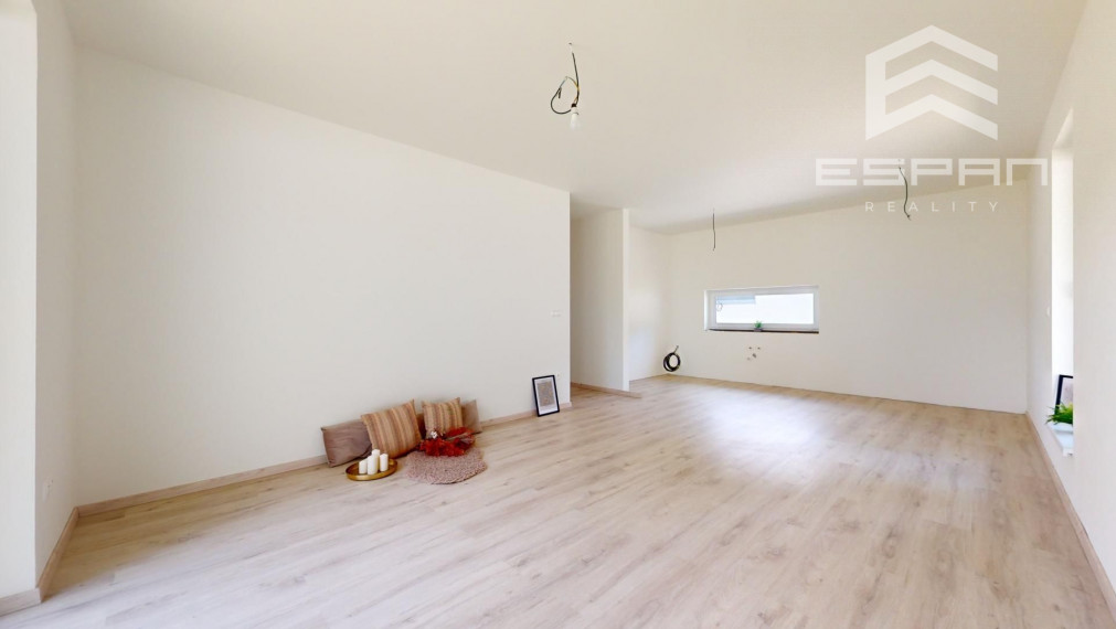 NOVOSTAVBA: 4 izb. rodinný bungalov vyhotovený v ŠTANDARDE v obci Sekule!!