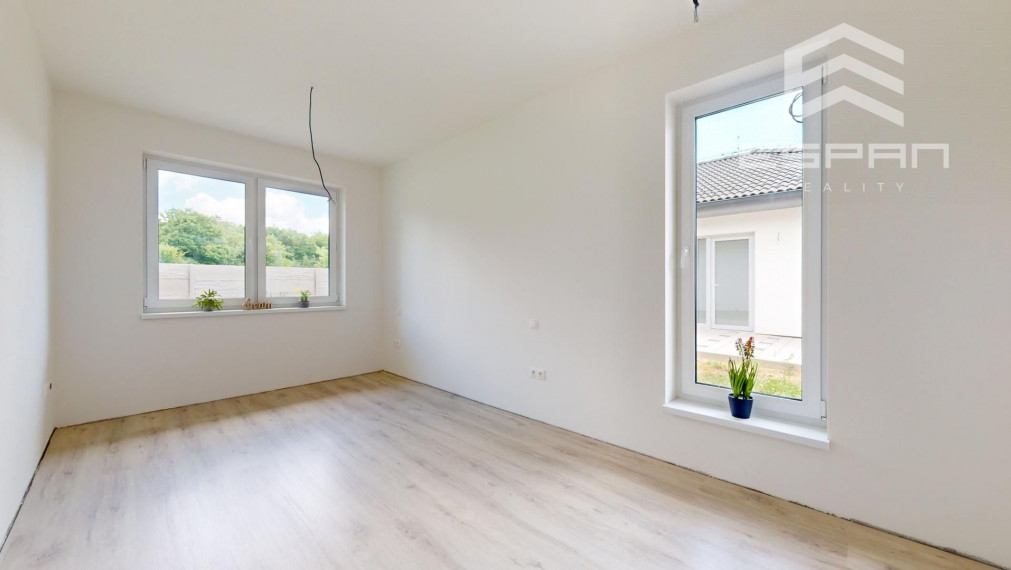 NOVOSTAVBA: 4 izb. rodinný bungalov vyhotovený v ŠTANDARDE v obci Sekule!!