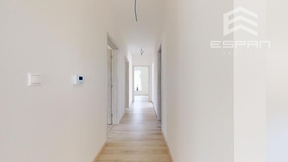 NOVOSTAVBA: 4 izb. rodinný bungalov vyhotovený v ŠTANDARDE v obci Sekule!!