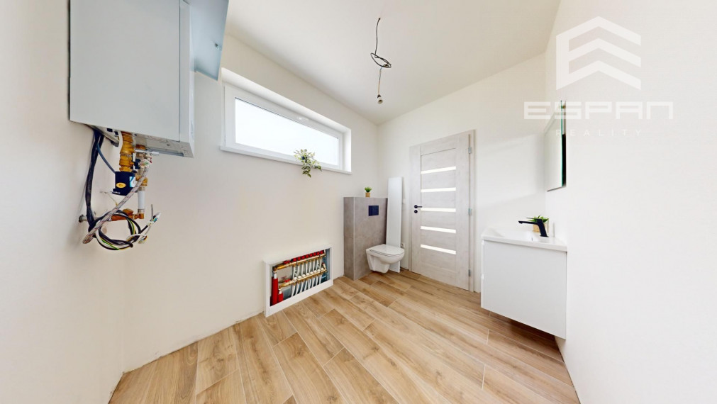 NOVOSTAVBA: 4 izb. rodinný bungalov vyhotovený v ŠTANDARDE v obci Sekule!!