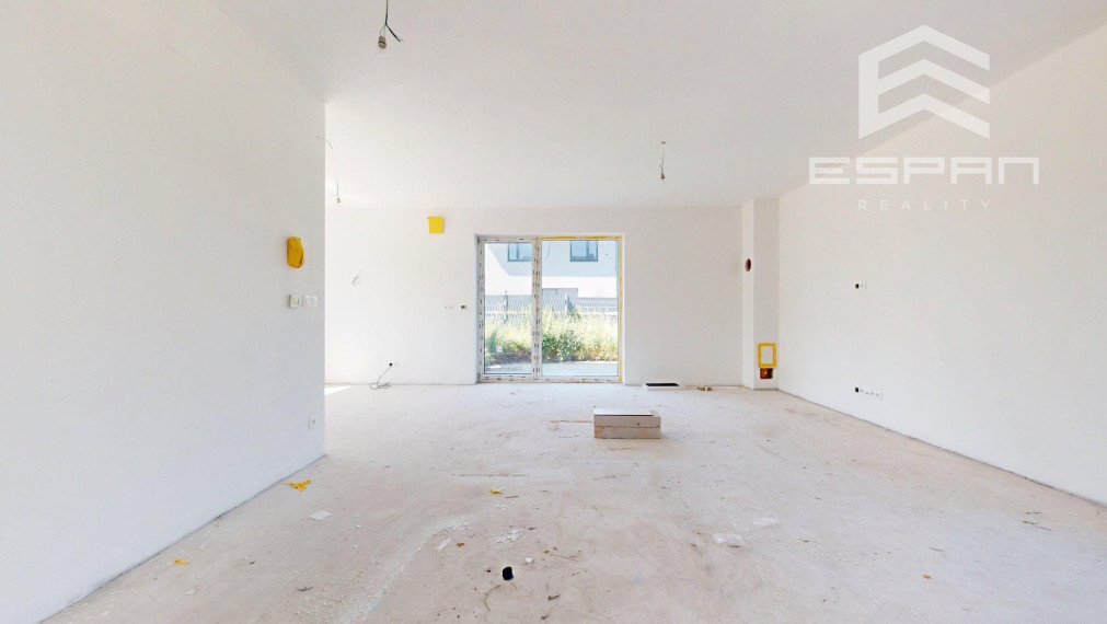 Skolaudovaný 4 izb. rodinný dom v dvojdome so záhradkou/Plavecký Mikuláš!!