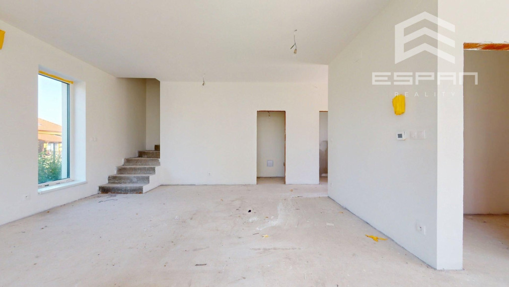 Skolaudovaný 4 izb. rodinný dom v dvojdome so záhradkou/Plavecký Mikuláš!!