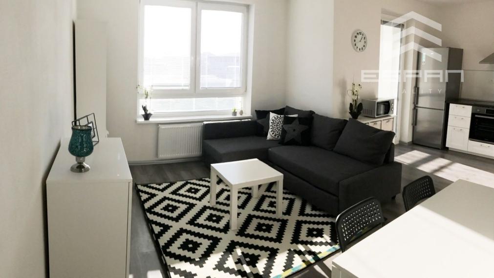 ***PRENÁJOM: Zariadený 1,5 izb. byt s loggiou a vlastným parkovacím státím v Malackách!!