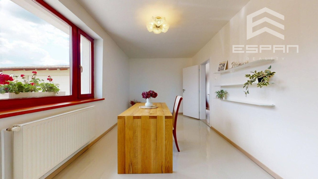 Rodinný dom s charizmou a úžasnou záhradou, vhodný aj pre viacgeneračné bývanie