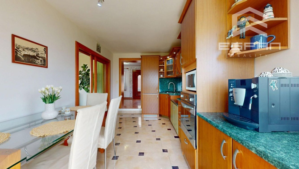 Rodinný dom s charizmou a úžasnou záhradou, vhodný aj pre viacgeneračné bývanie