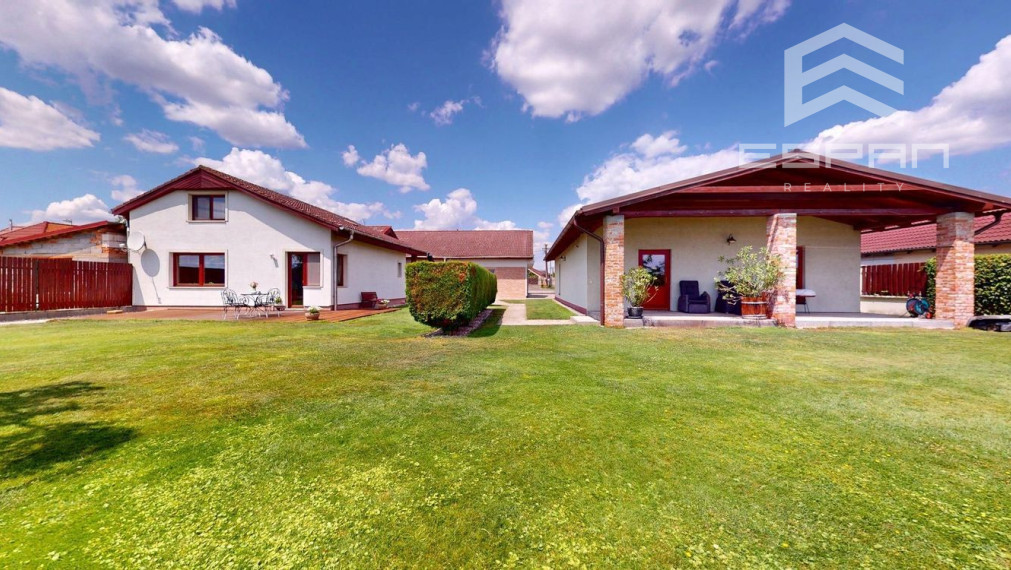 Rodinný dom s charizmou a úžasnou záhradou, vhodný aj pre viacgeneračné bývanie