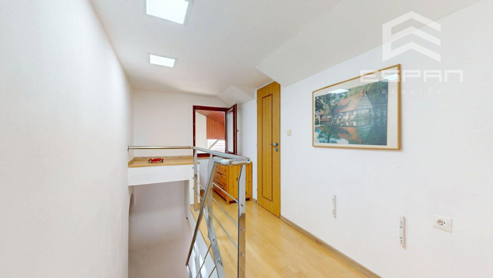 Rodinný dom s charizmou a úžasnou záhradou, vhodný aj pre viacgeneračné bývanie