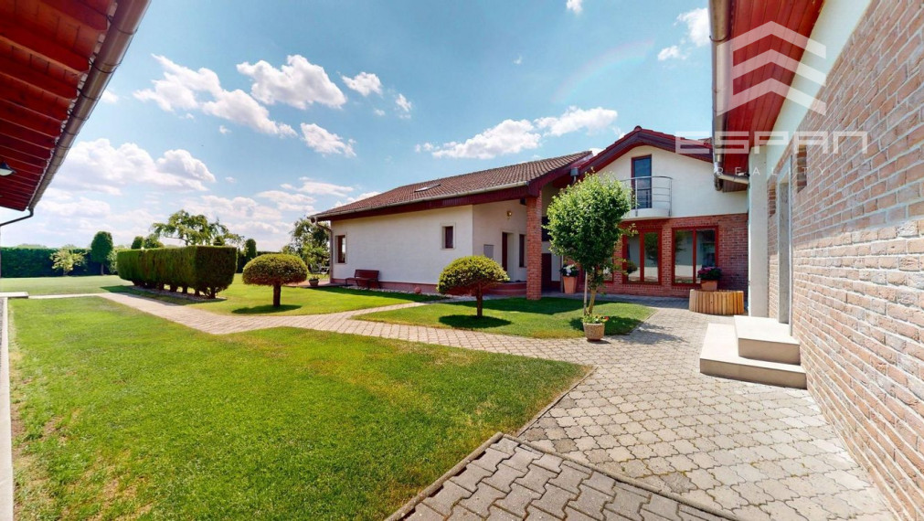 Rodinný dom s charizmou a úžasnou záhradou, vhodný aj pre viacgeneračné bývanie