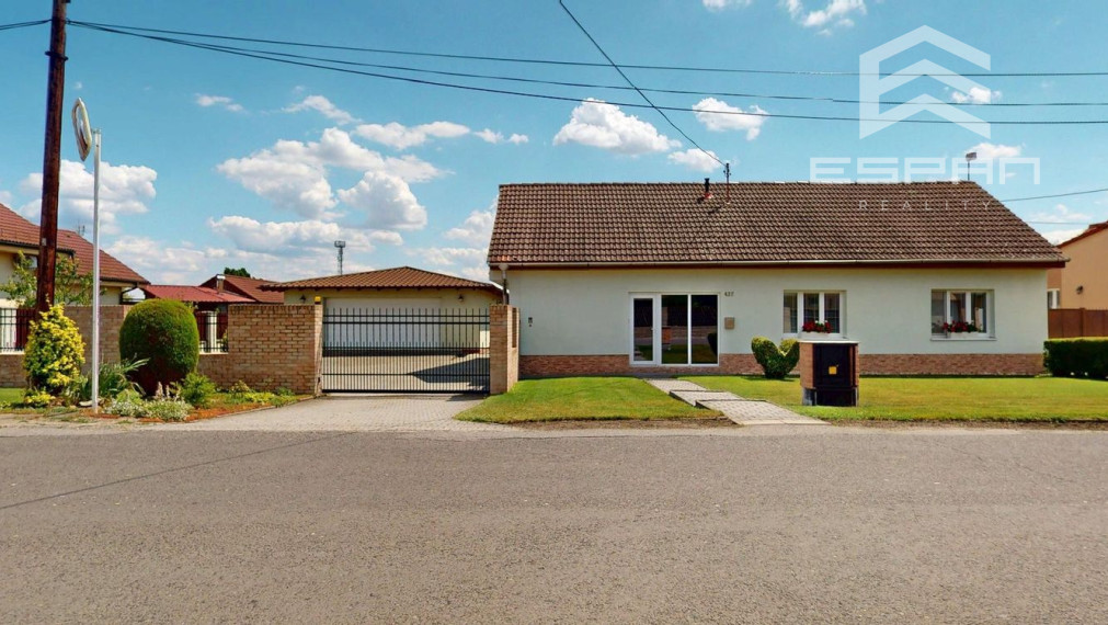 Rodinný dom s charizmou a úžasnou záhradou, vhodný aj pre viacgeneračné bývanie