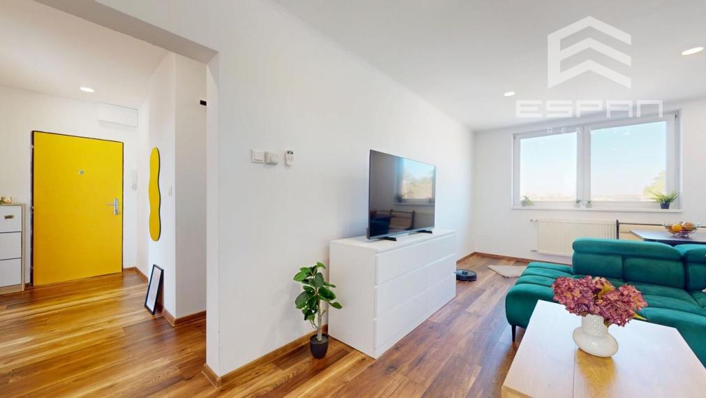 Zrekonštruovaný 3 izb. byt v byt. dome s vlastným dvorom, garážou a pivnicou!