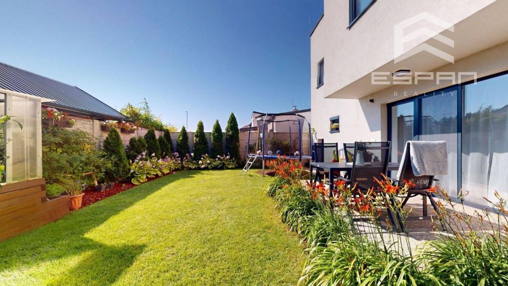 Rodinný dom v príjemnej lokalite, Píniova alej