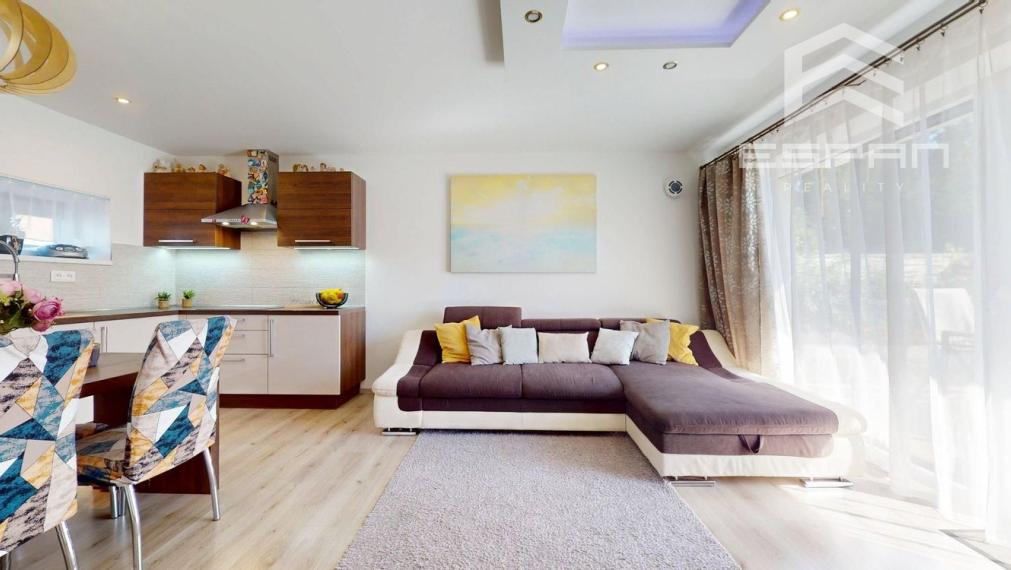 Rodinný dom v príjemnej lokalite, Píniova alej