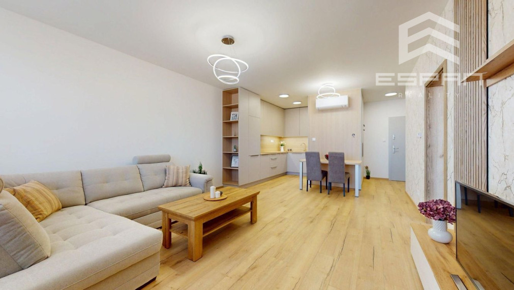 **NA PRENÁJOM: Nadštandardne zariadený 2 izbový byt vrátane krytého parkovania v CENTRE mesta Malacky!!**