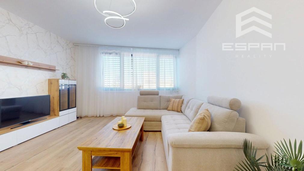 **NA PRENÁJOM: Nadštandardne zariadený 2 izbový byt vrátane krytého parkovania v CENTRE mesta Malacky!!**