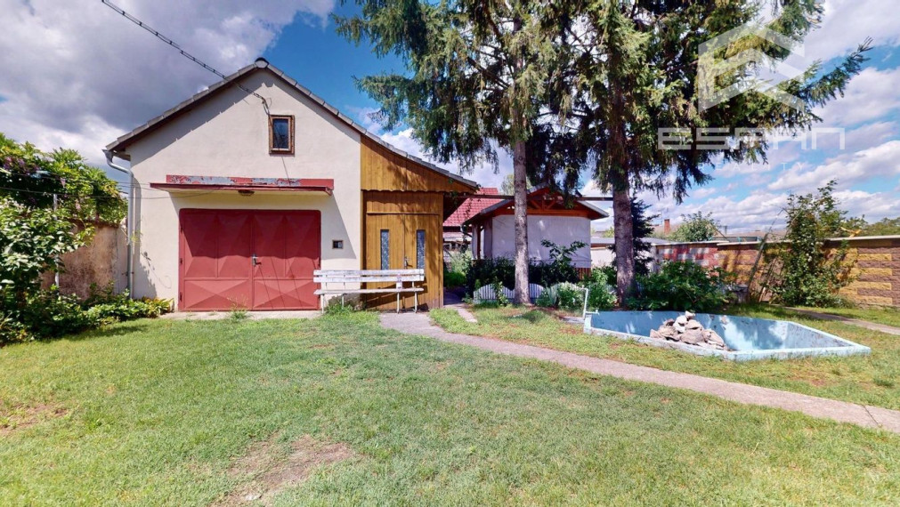 !!REZERVOVANÝ!! Dvojpodlažný rodinný dom v obci Lozorno