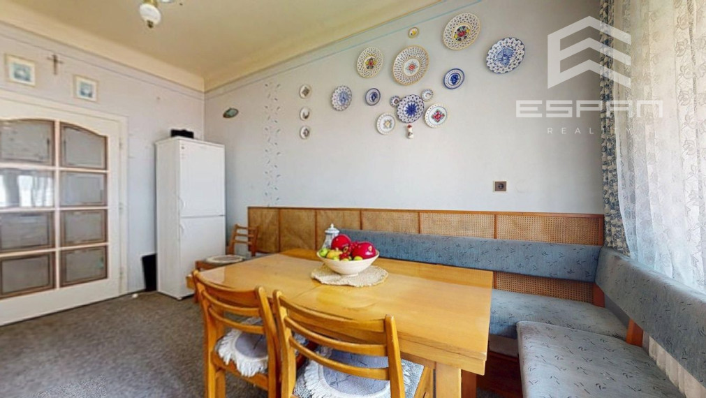 !!REZERVOVANÝ!! Dvojpodlažný rodinný dom v obci Lozorno