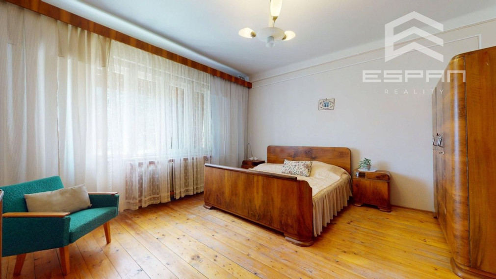 !!REZERVOVANÝ!! Dvojpodlažný rodinný dom v obci Lozorno