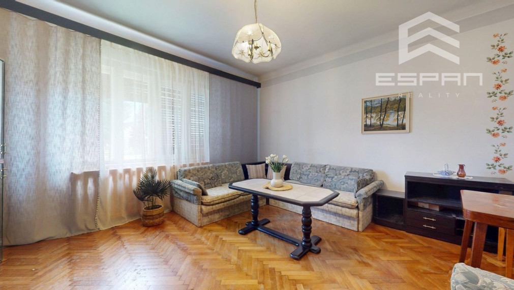 !!REZERVOVANÝ!! Dvojpodlažný rodinný dom v obci Lozorno