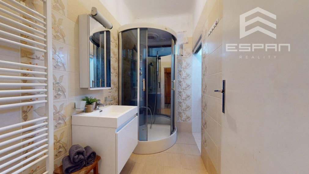 !!REZERVOVANÝ!! Dvojpodlažný rodinný dom v obci Lozorno