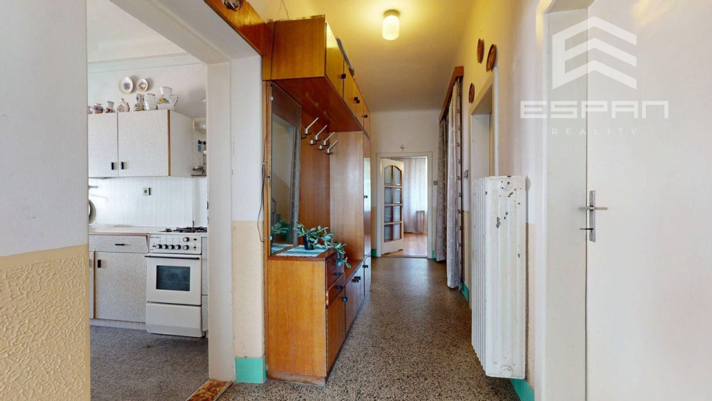 !!REZERVOVANÝ!! Dvojpodlažný rodinný dom v obci Lozorno