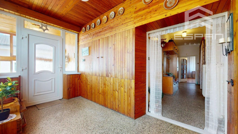 !!REZERVOVANÝ!! Dvojpodlažný rodinný dom v obci Lozorno