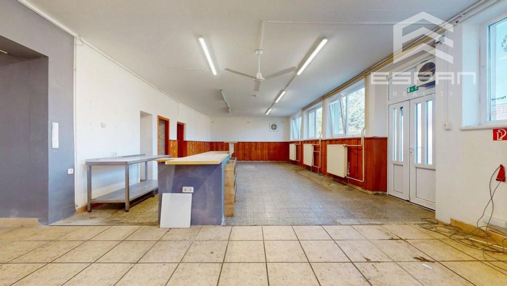 Prevádzka vhodná ako potraviny al. pre gastro účel, alebo iná prevádzka v obci Veľké Leváre, okr. MALACKY!!