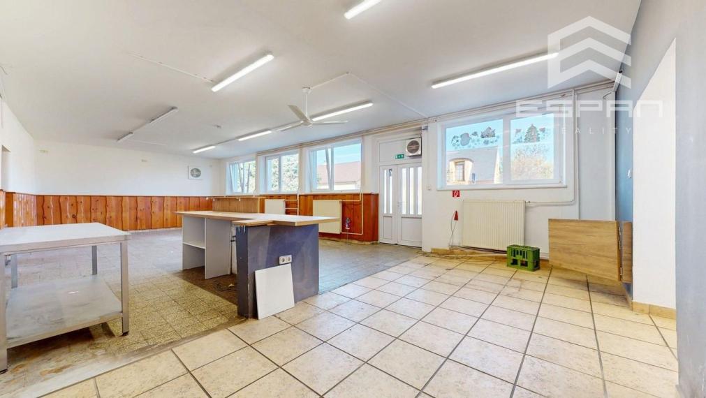 Prevádzka vhodná ako potraviny al. pre gastro účel, alebo iná prevádzka v obci Veľké Leváre, okr. MALACKY!!