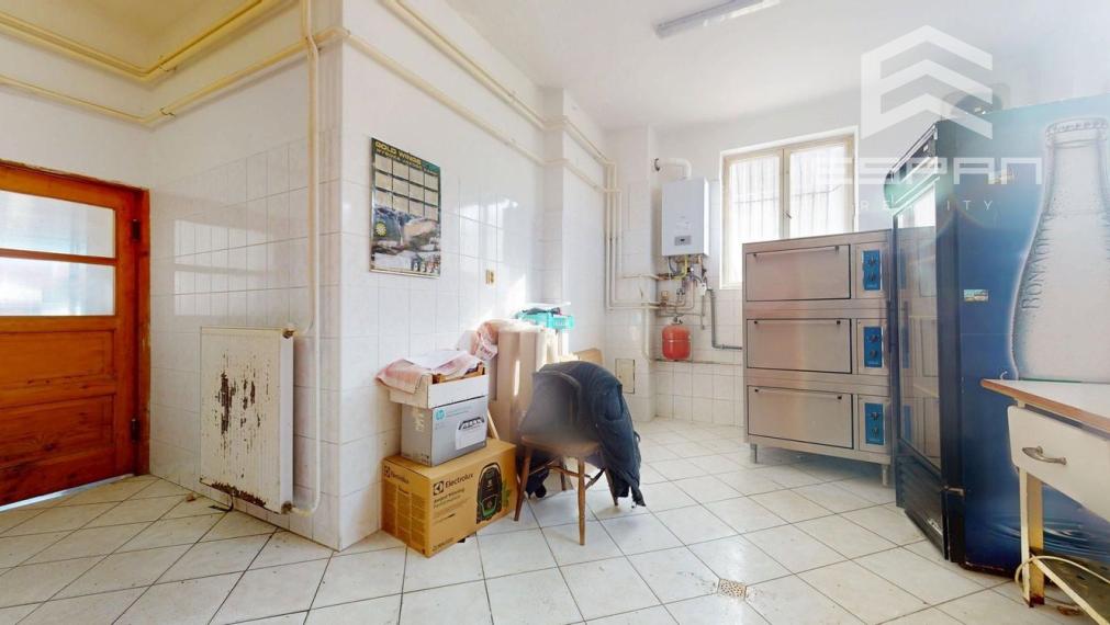 Prevádzka vhodná ako potraviny al. pre gastro účel, alebo iná prevádzka v obci Veľké Leváre, okr. MALACKY!!