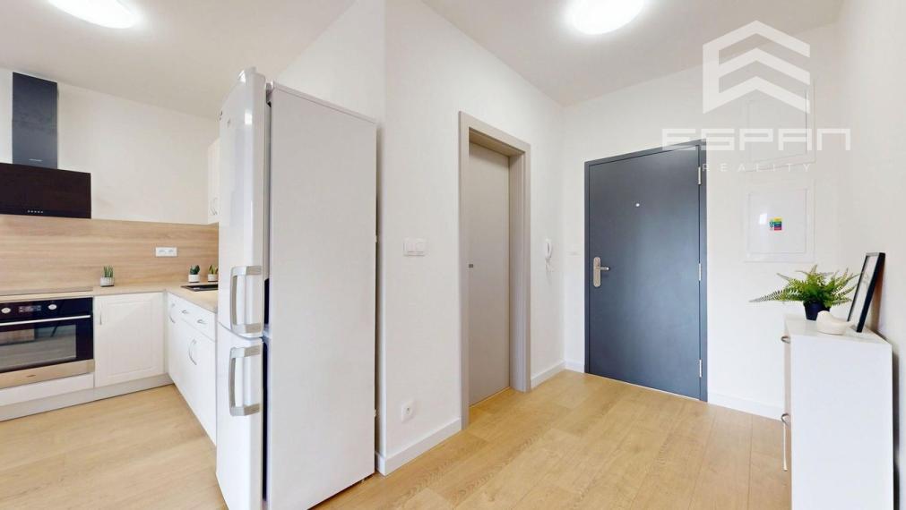 Kompletne zariadený 1i byt s predzáhradkou, Rohožník