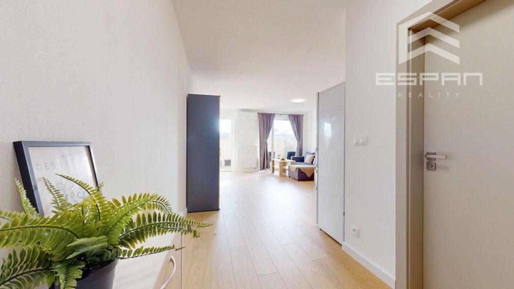 Kompletne zariadený 1i byt s predzáhradkou, Rohožník