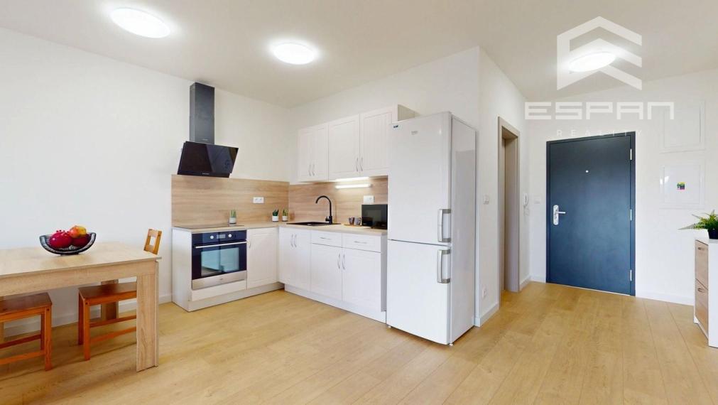 Kompletne zariadený 1i byt s predzáhradkou, Rohožník